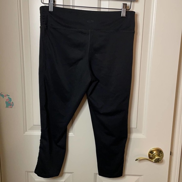 Champion yoga pants black medium - Picture 7 of 7